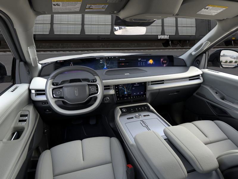 New 2026 Lincoln Navigator L Premier image 9