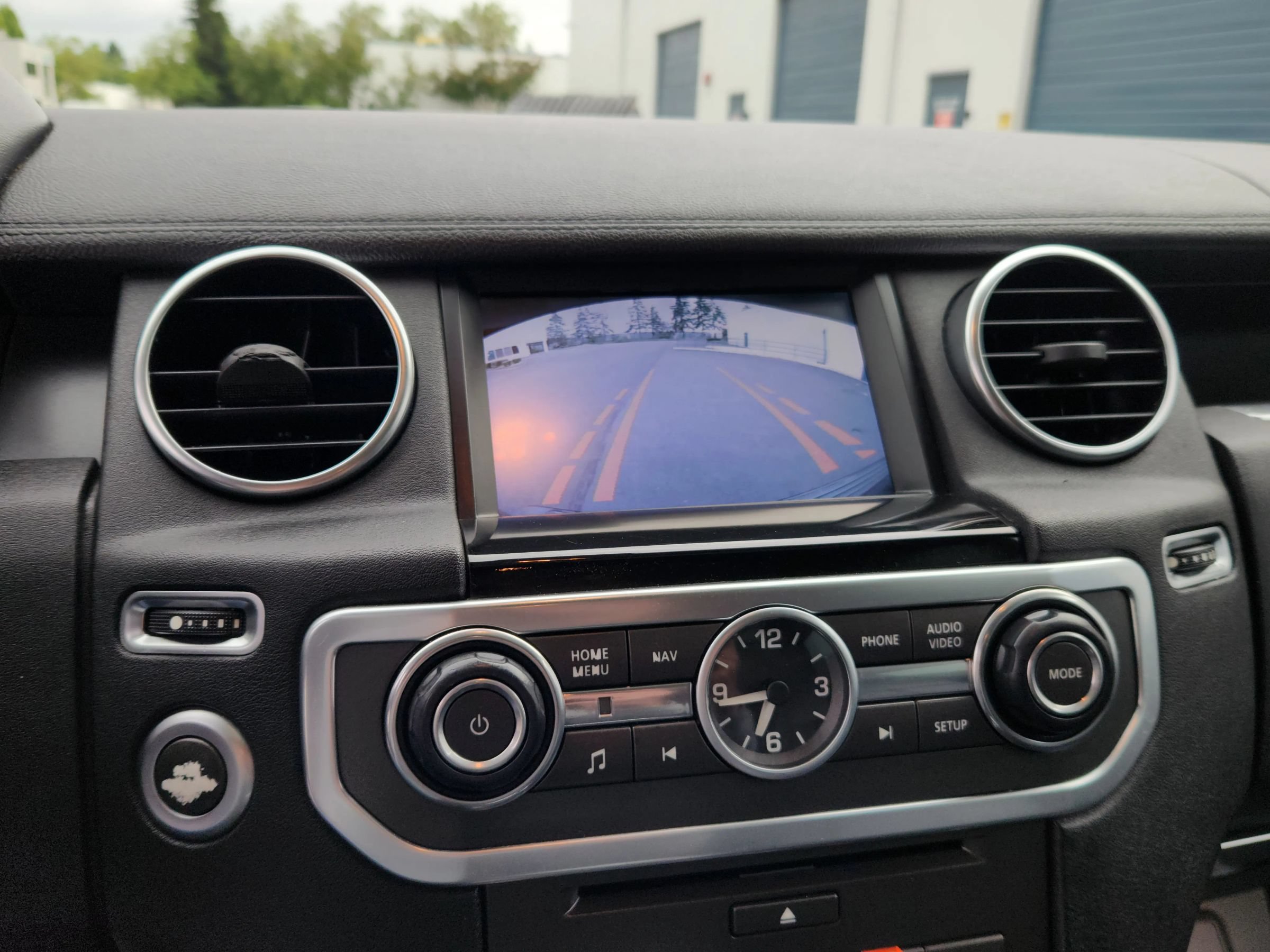 Used 2012 Land Rover LR4 HSE LUX AWD/4WD image 17