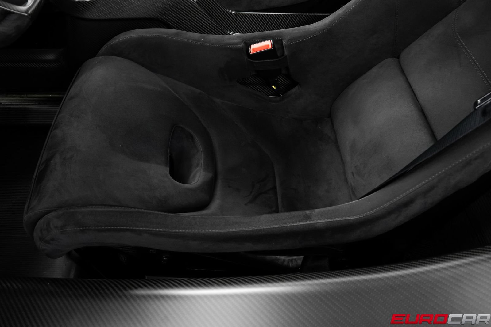 Used 2020 McLaren 620R RWD image 50