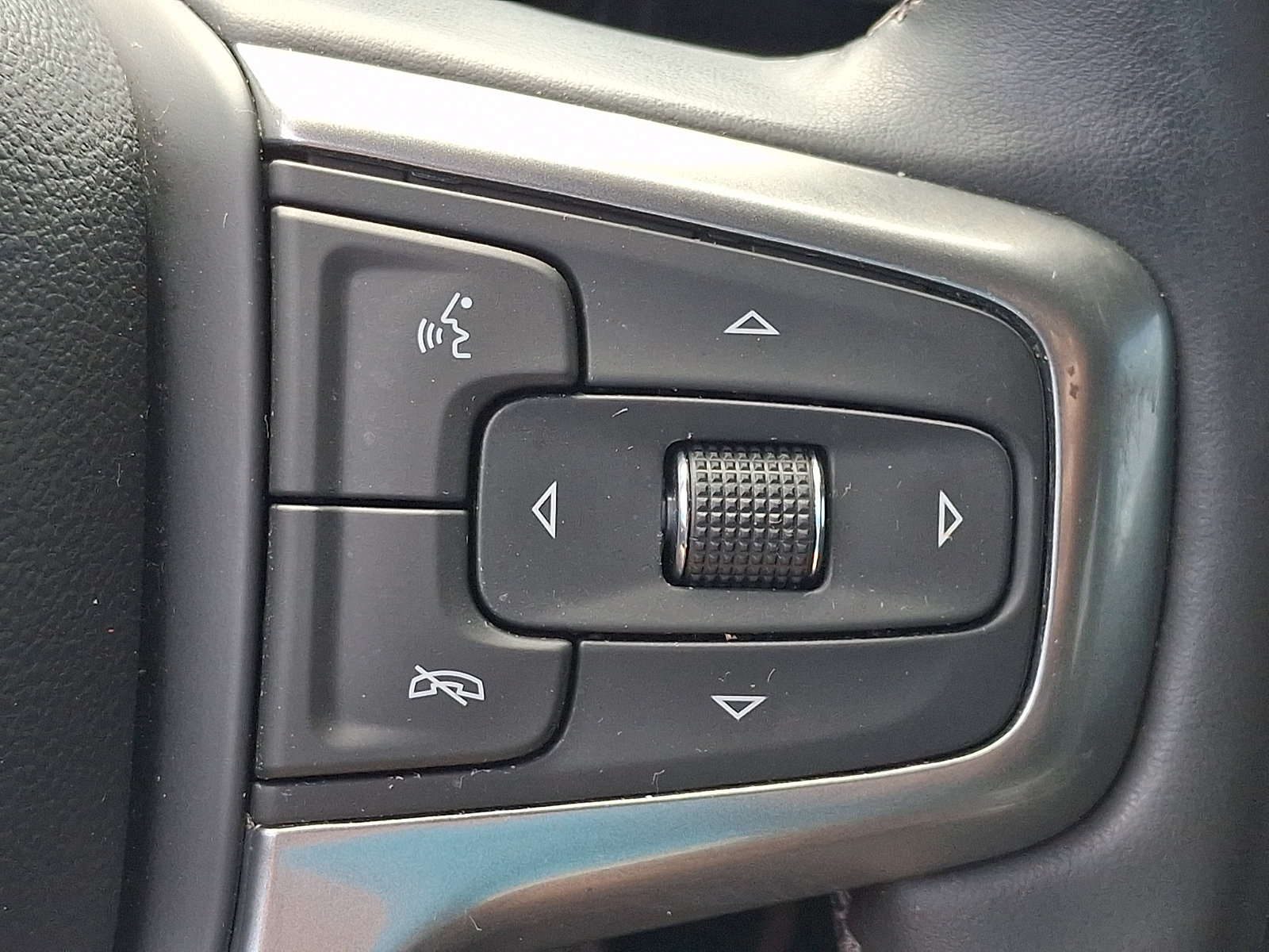 Certified 2024 Chevrolet Silverado 1500 LT AWD/4WD image 23