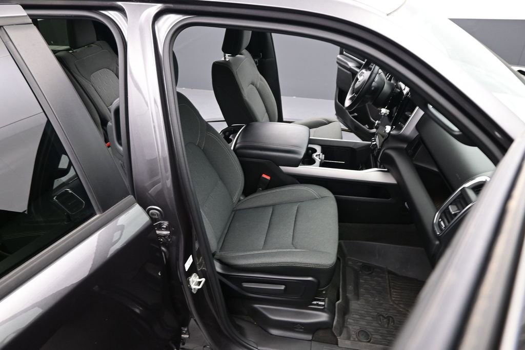 Used 2024 RAM 1500 Big Horn AWD/4WD image 25