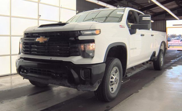 Used 2024 Chevrolet Silverado 2500 W/T image 2