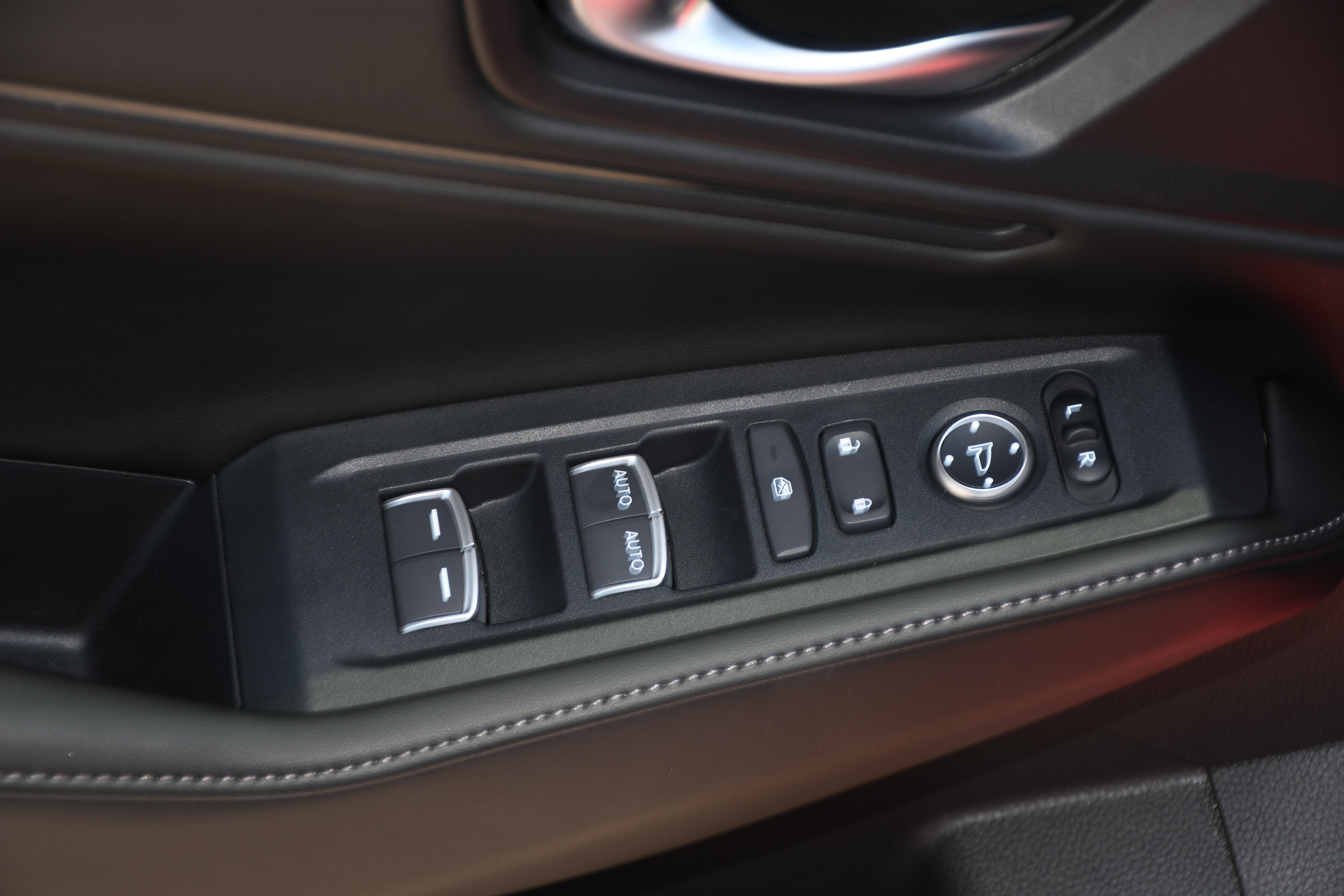Used 2025 Honda Accord Sport image 11