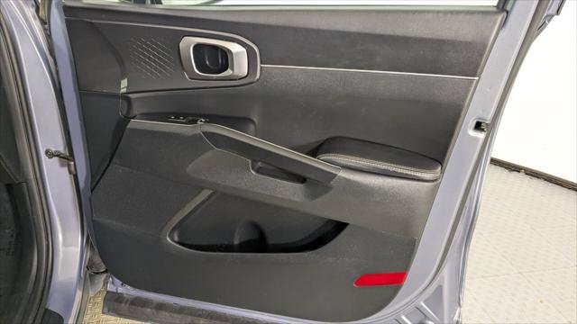 Used 2023 Kia Sorento S w/ Panoramic Sunroof Package FWD image 24