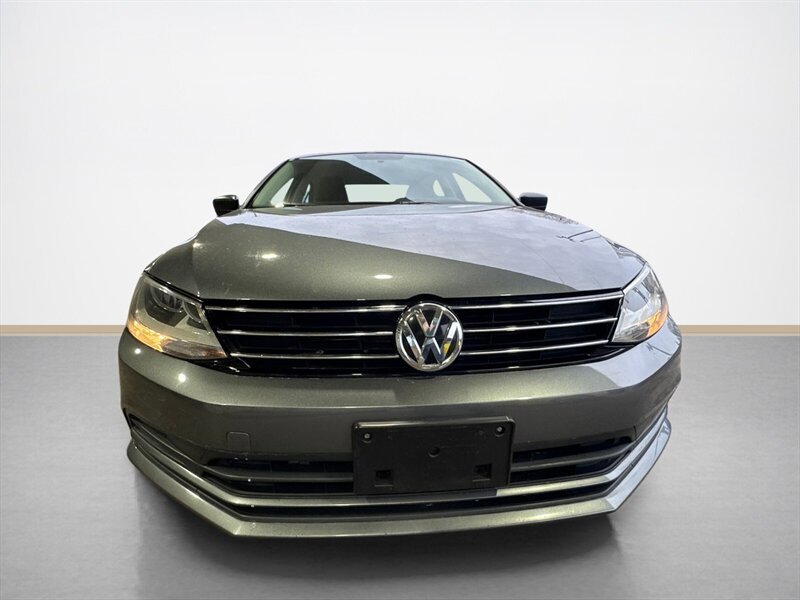 Used 2015 Volkswagen Jetta S image 9