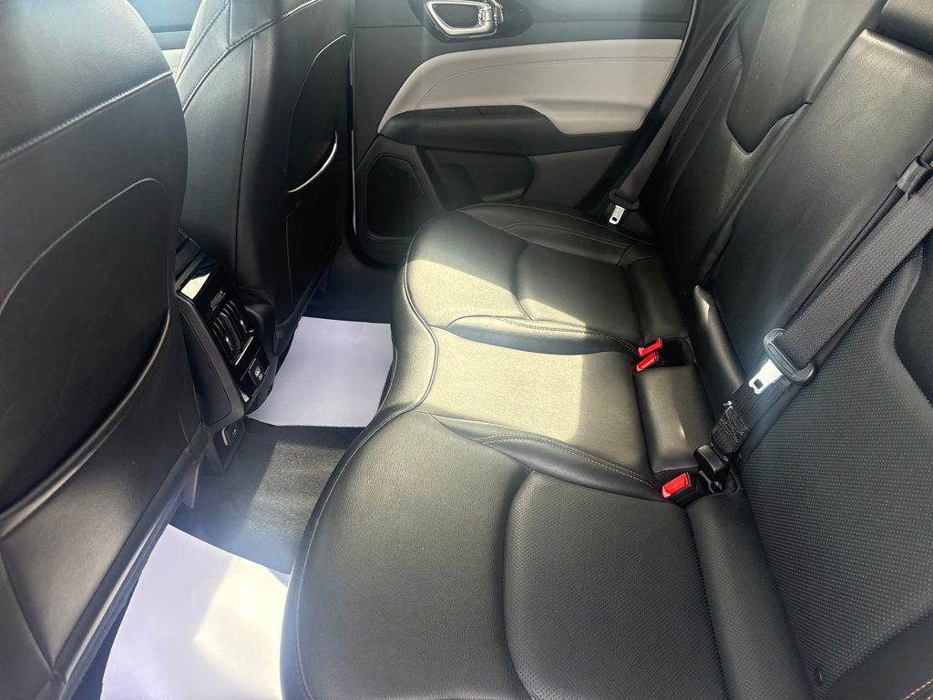 Certified 2022 Jeep Compass Limited image 30