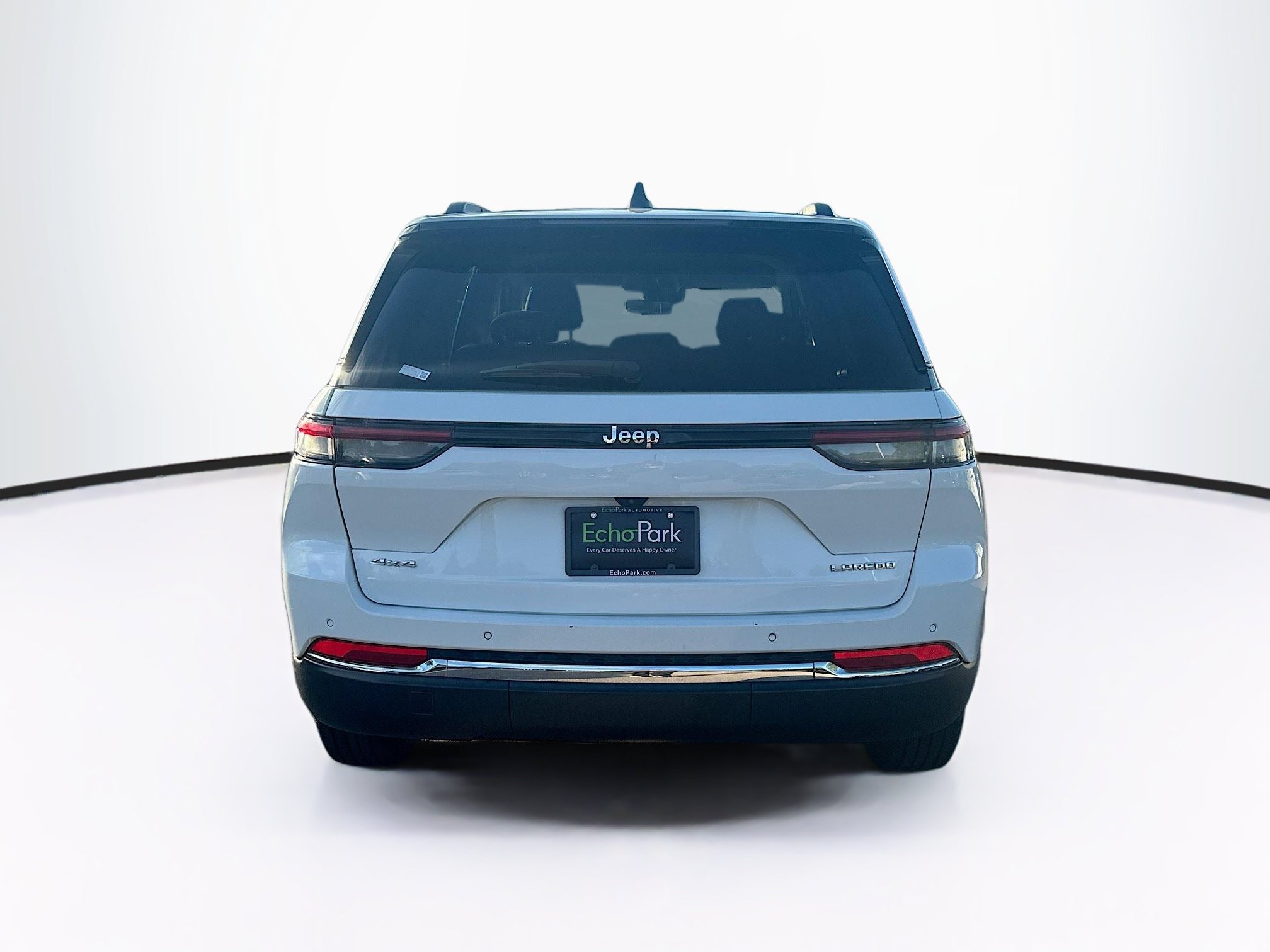 Used 2022 Jeep Grand Cherokee Laredo AWD/4WD image 7