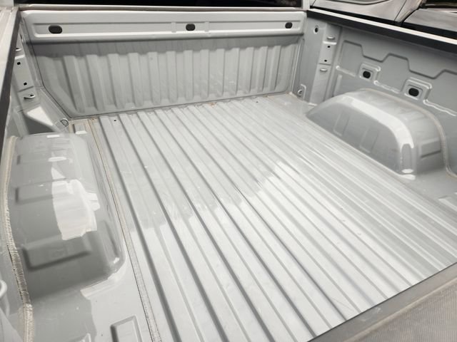 Used 2024 Chevrolet Silverado 1500 LT image 9