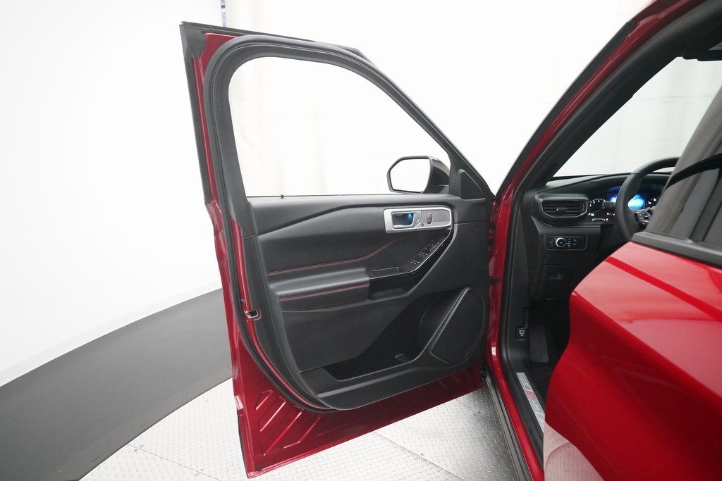 Used 2023 Ford Explorer ST-Line w/ Class IV Trailer Tow Package image 28
