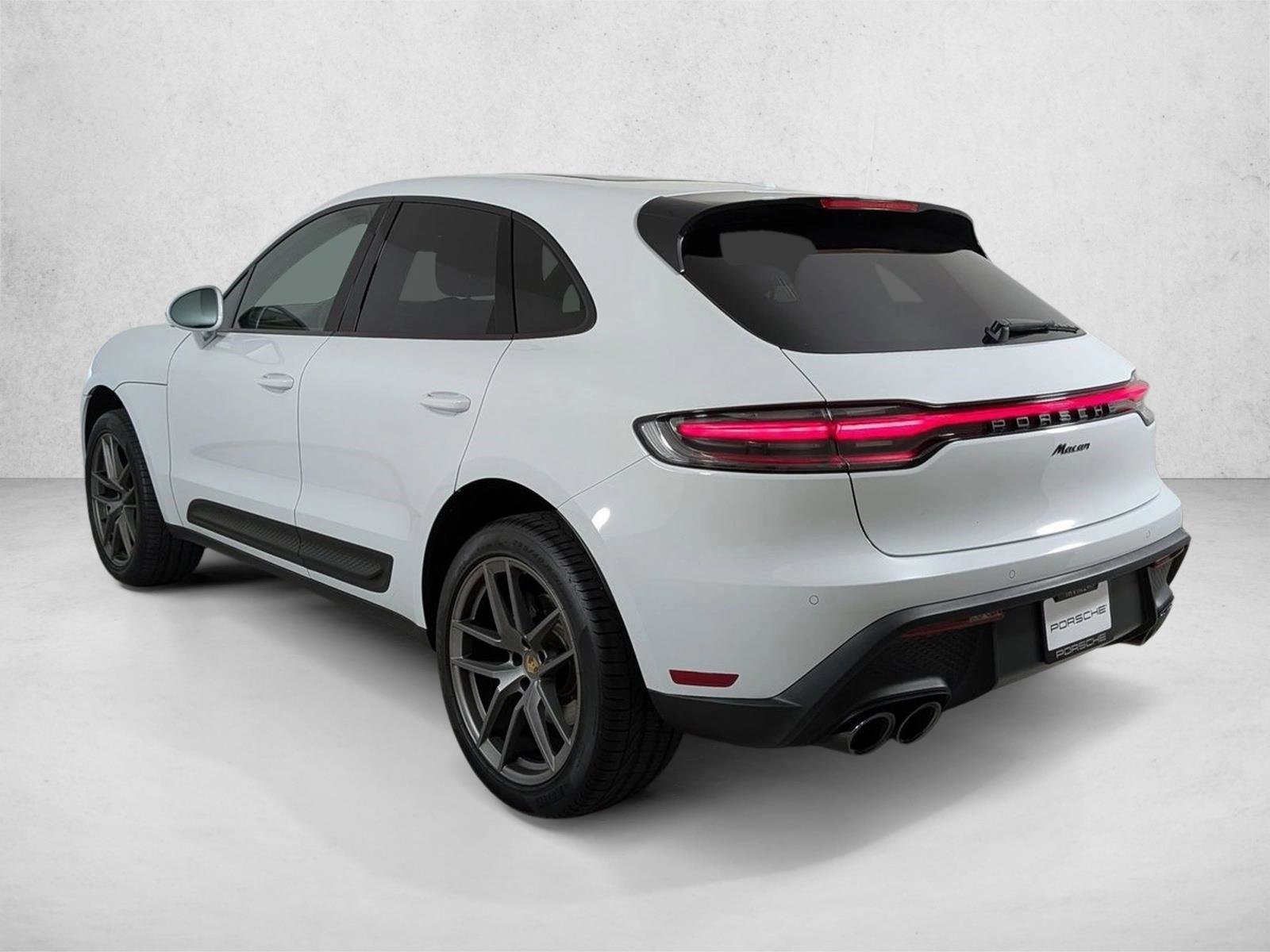 Certified 2025 Porsche Macan Turbo AWD/4WD image 3