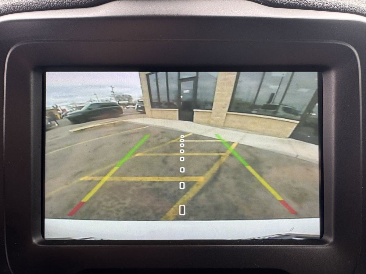 Used 2020 Jeep Renegade Altitude AWD/4WD image 20