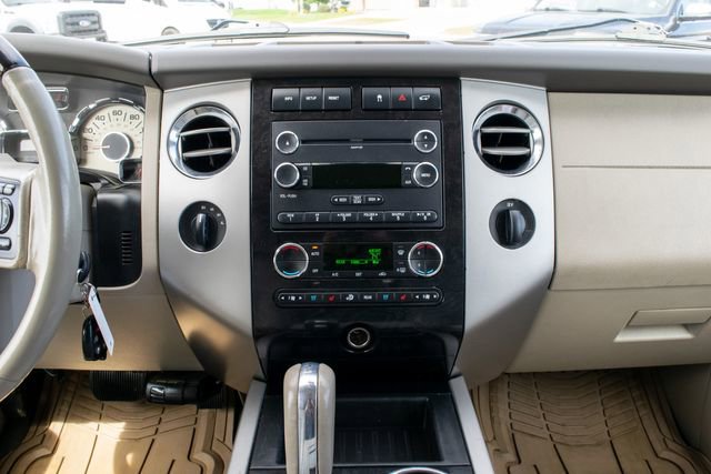 Used 2011 Ford Expedition EL Limited image 30