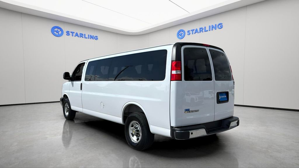 Used 2025 Chevrolet Express 3500 LT w/ LT Preferred Equipment Group image 5