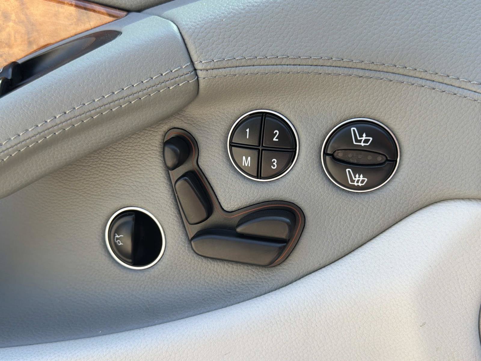 Used 2007 Mercedes-Benz SL 550 image 29