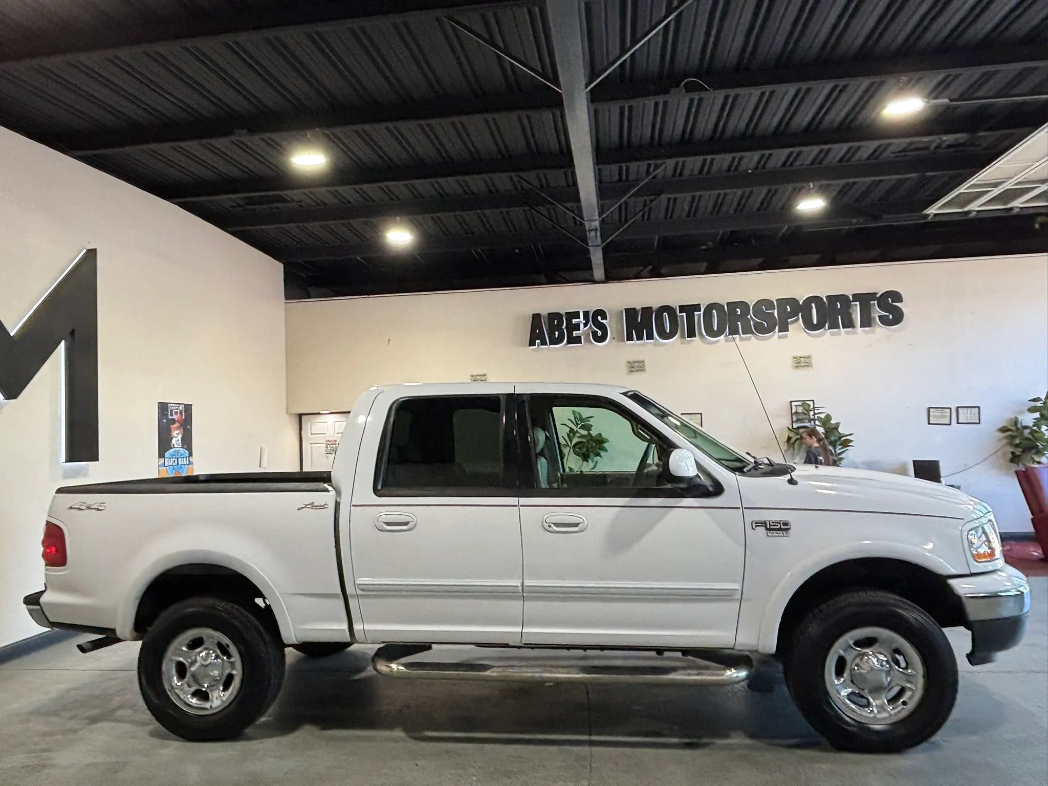 Used 2001 Ford F150 XLT AWD/4WD image 4