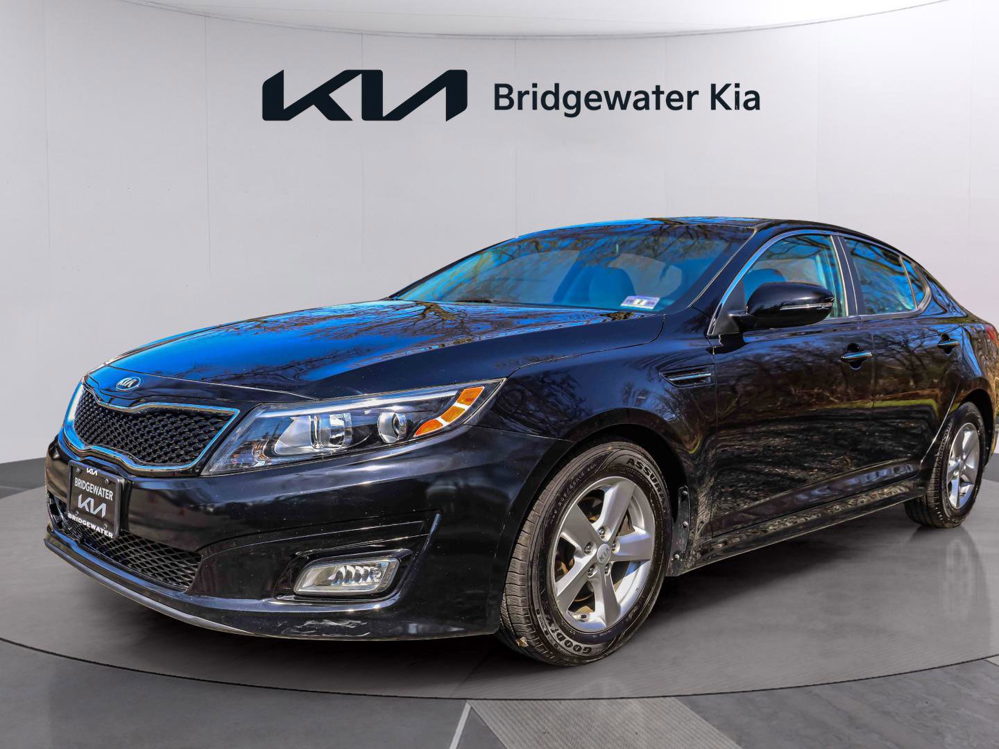 Used 2015 Kia Optima LX w/ LX Convenience Package image 3