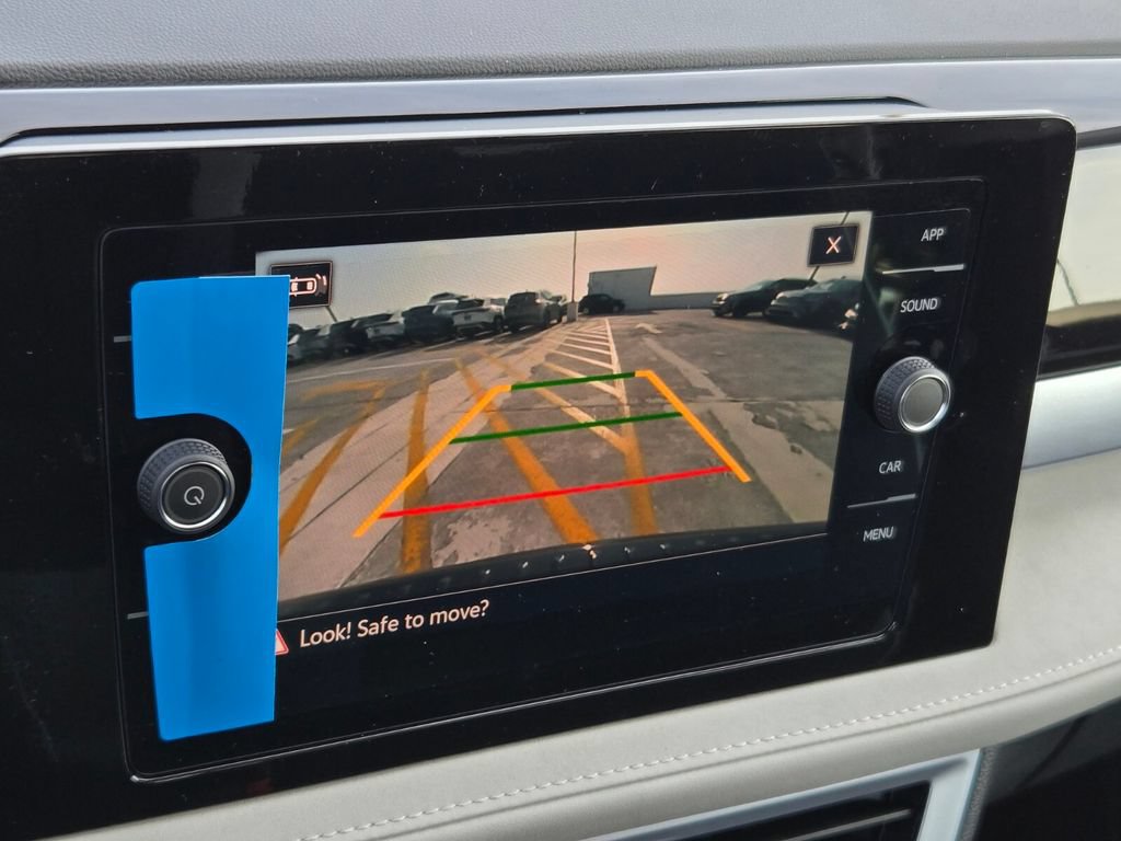 New 2026 Volkswagen Taos SE FWD image 10