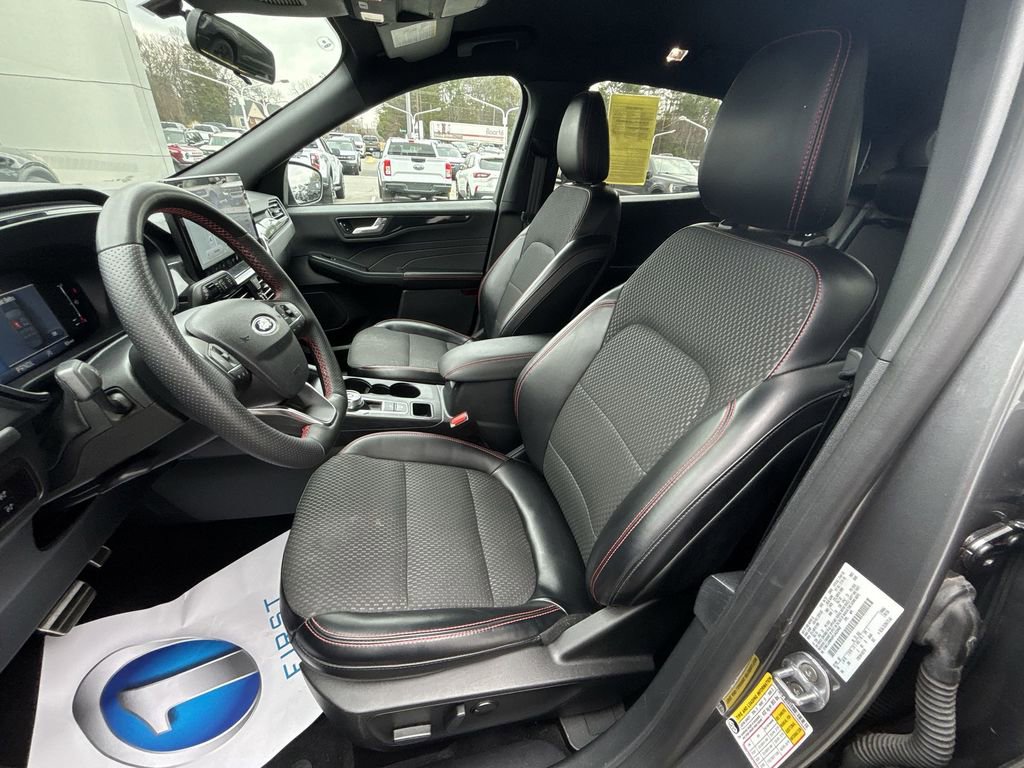 Used 2023 Ford Escape ST-Line w/ Tech Pack #1 image 13