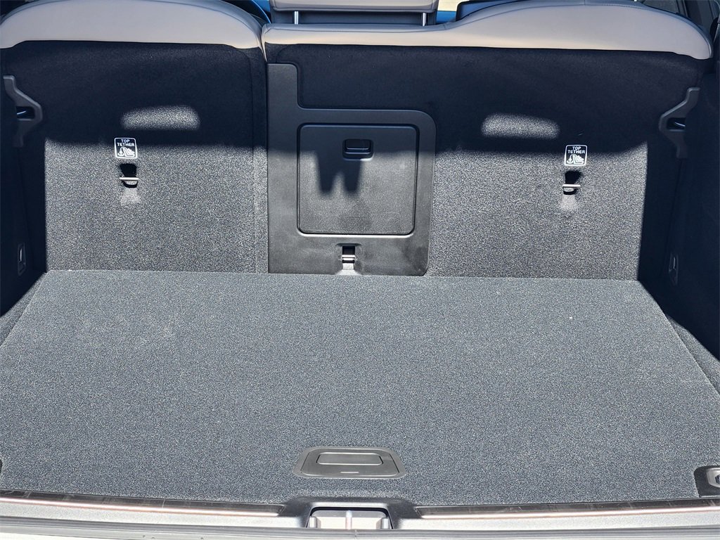 New 2026 Volvo XC60 B5 Plus w/ Protection Package Premier image 22