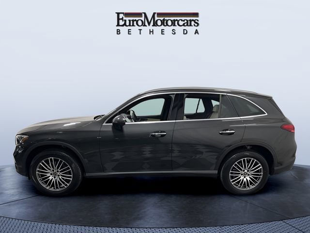 Used 2026 Mercedes-Benz GLC 300 image 2
