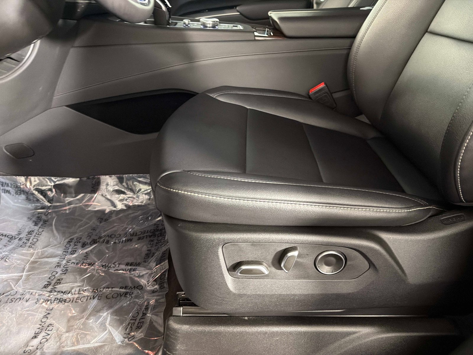 Used 2024 Cadillac Escalade ESV Luxury image 38