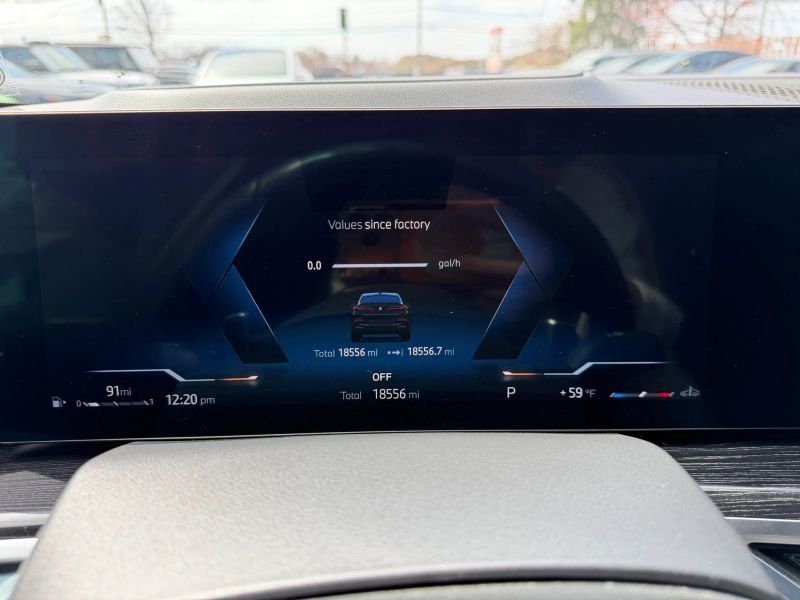 Used 2024 BMW X6 xDrive40i w/ Premium Package image 23