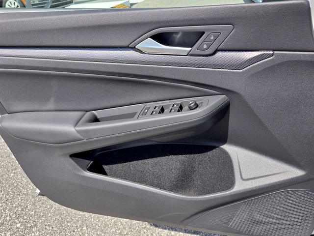 New 2026 Volkswagen GTI SE FWD image 28
