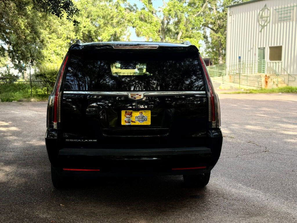 Used 2017 Cadillac Escalade ESV Premium Luxury image 5