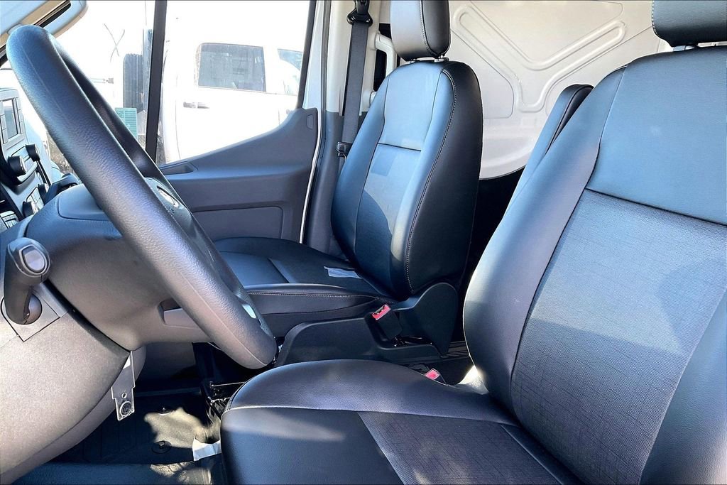 New 2025 Ford Transit 150 Low Roof RWD image 6