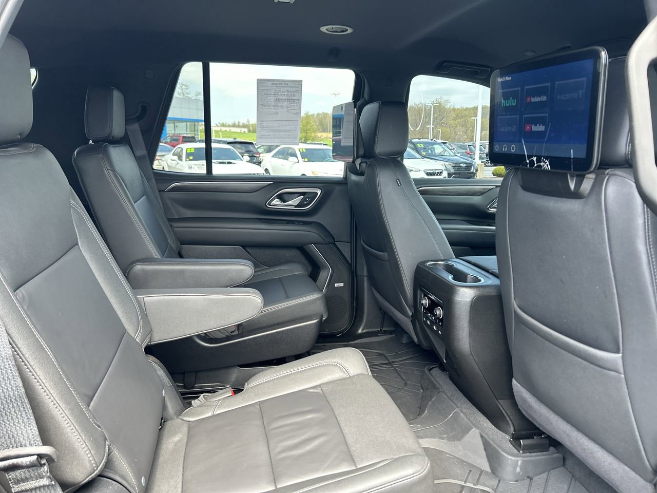 Used 2024 Chevrolet Tahoe LT w/ Luxury Package AWD/4WD image 18