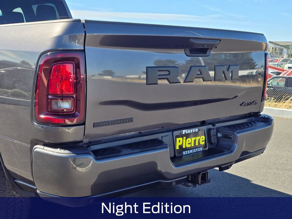 New 2026 RAM 3500 Big Horn AWD/4WD image 8