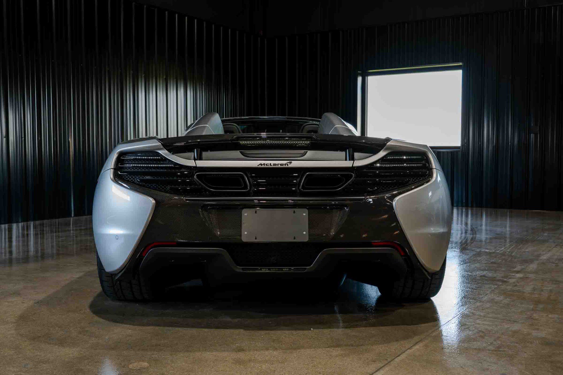 Used 2016 McLaren 650S Spider RWD image 13