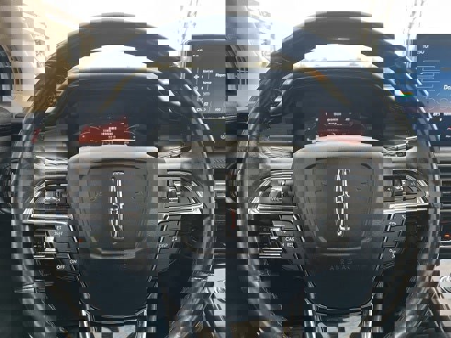 Used 2022 Lincoln Nautilus Reserve image 27