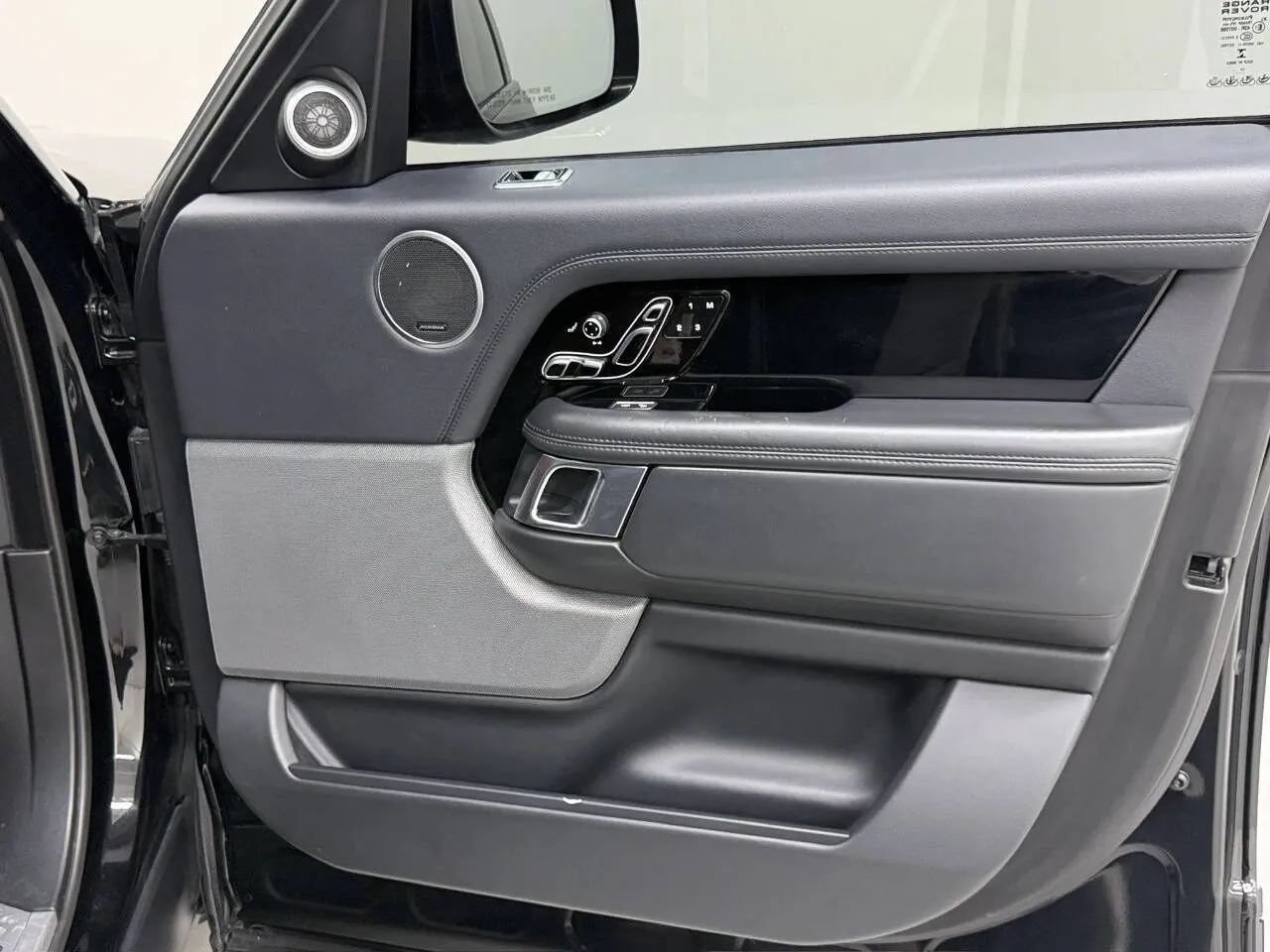 Used 2018 Land Rover Range Rover Supercharged AWD/4WD image 18