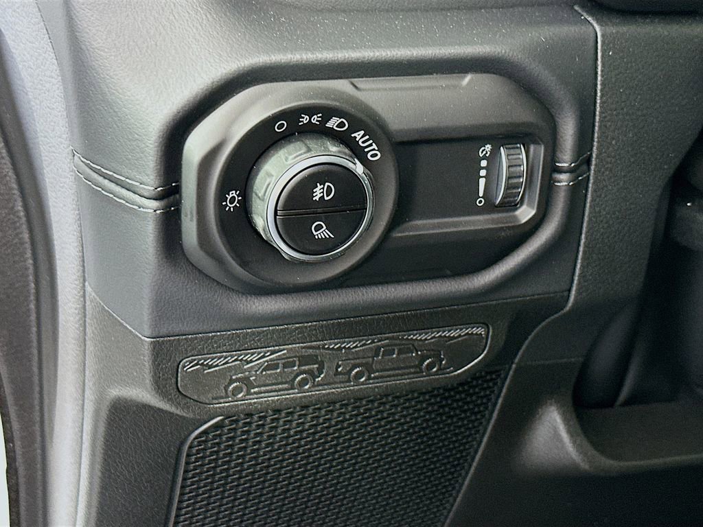 New 2026 Jeep Gladiator Sport AWD/4WD image 10