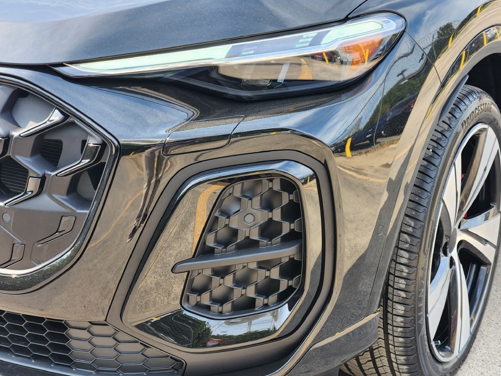 New 2026 Audi SQ5 Prestige AWD/4WD image 9