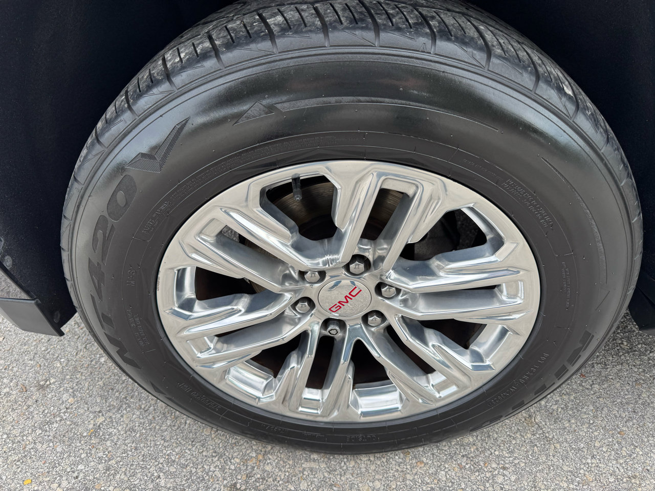 Used 2021 GMC Yukon SLT w/ SLT Premium Package image 27