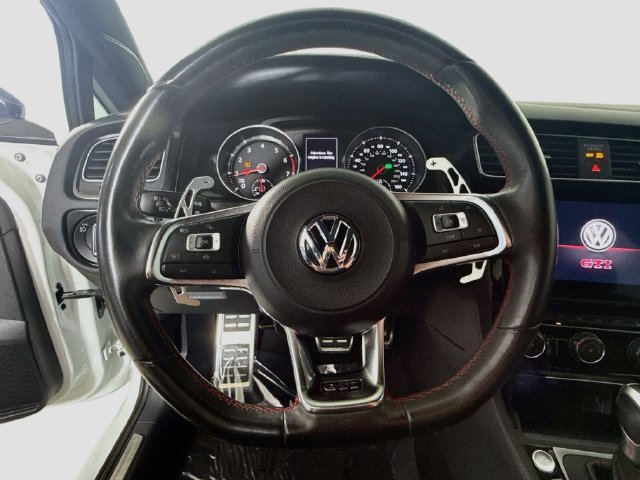 Used 2020 Volkswagen GTI SE FWD image 12