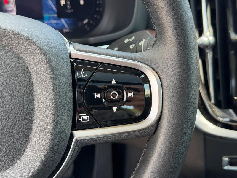 Certified 2025 Volvo S60 B5 Plus image 21