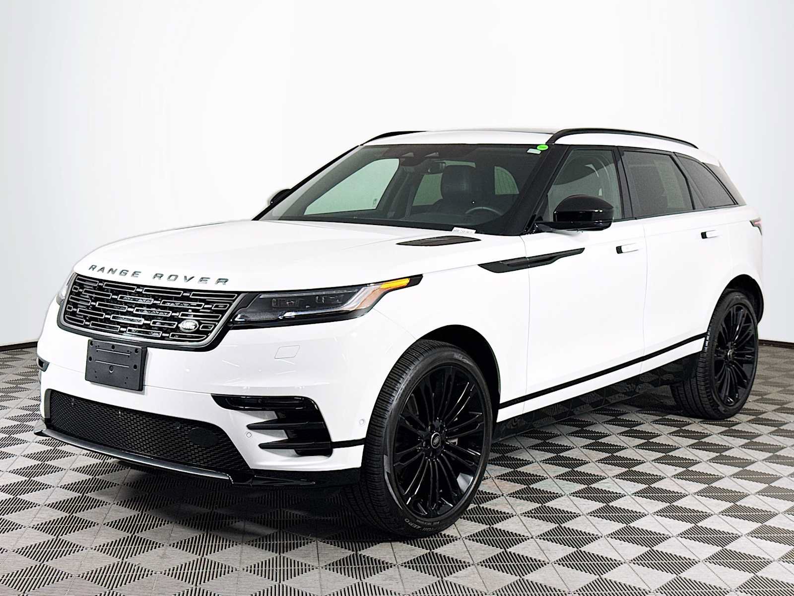 Used 2026 Land Rover Range Rover Velar Dynamic SE AWD/4WD image 1