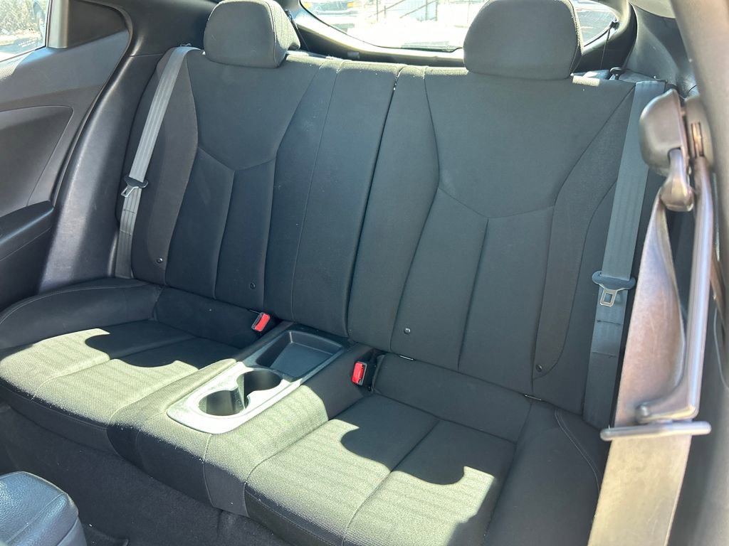 Used 2017 Hyundai Veloster image 16