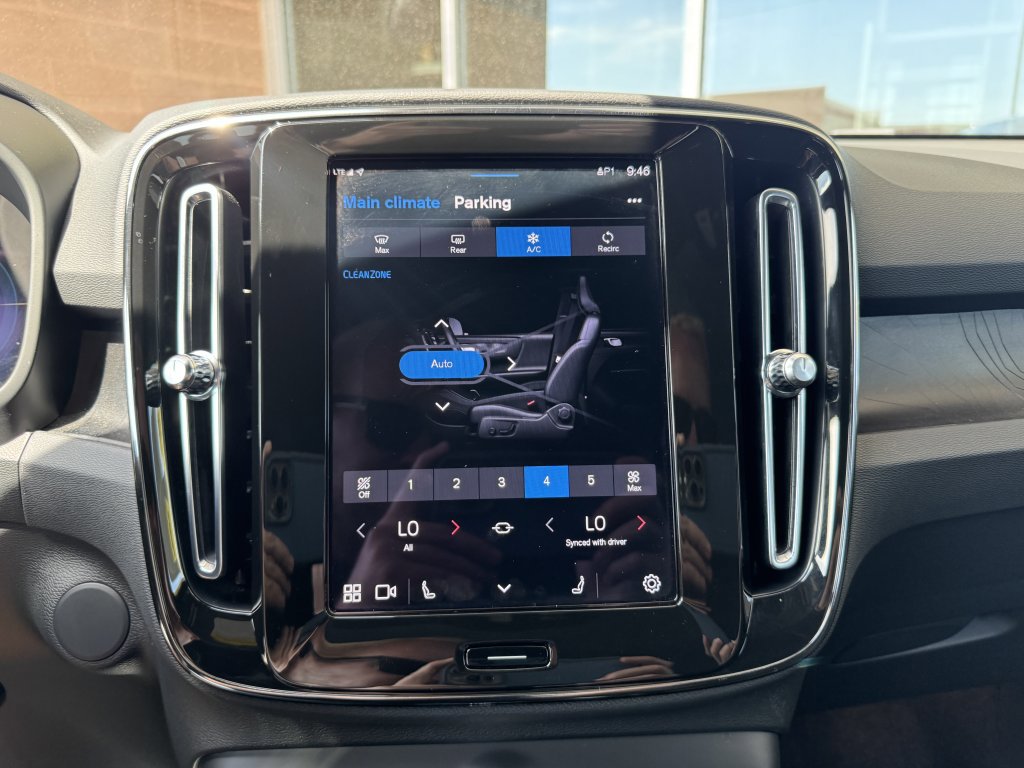 Used 2023 Volvo C40 P8 Recharge Plus w/ Protection Package Premier image 21