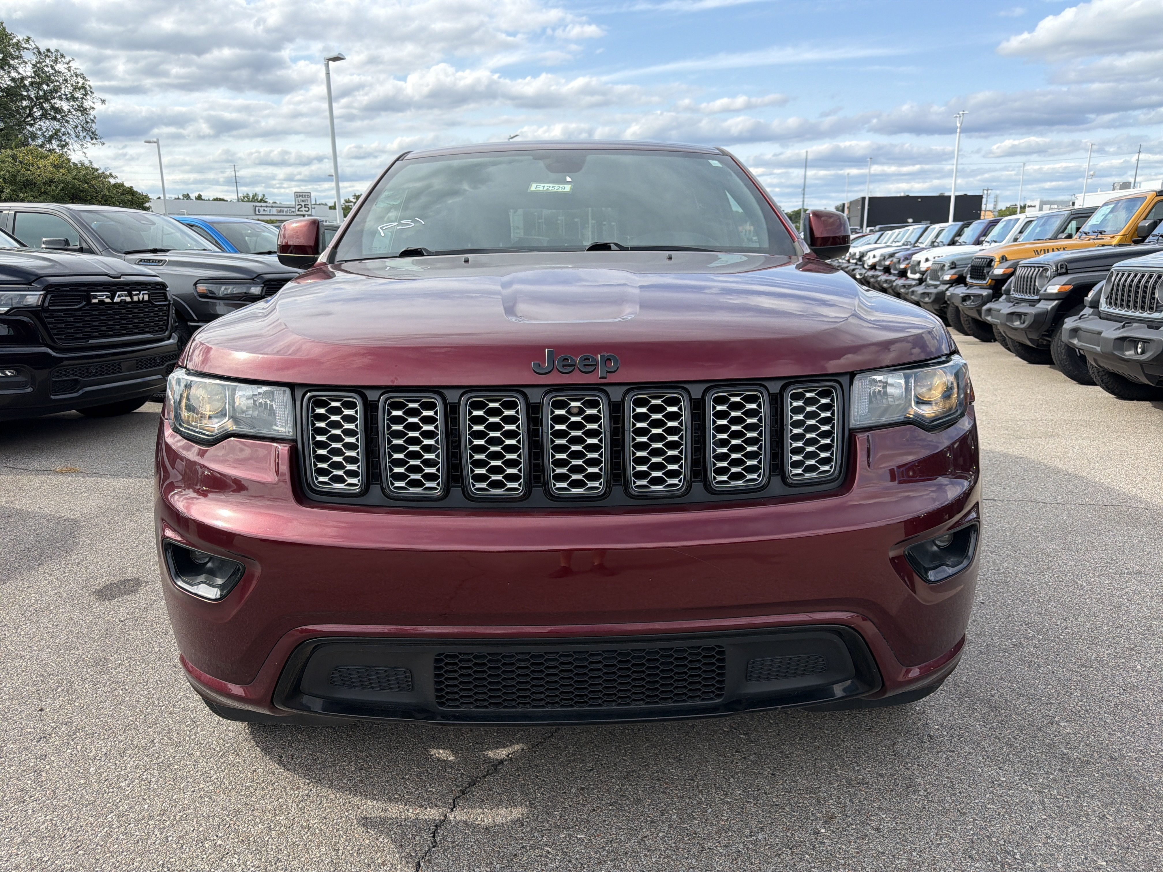 Certified 2020 Jeep Grand Cherokee Altitude AWD/4WD image 3