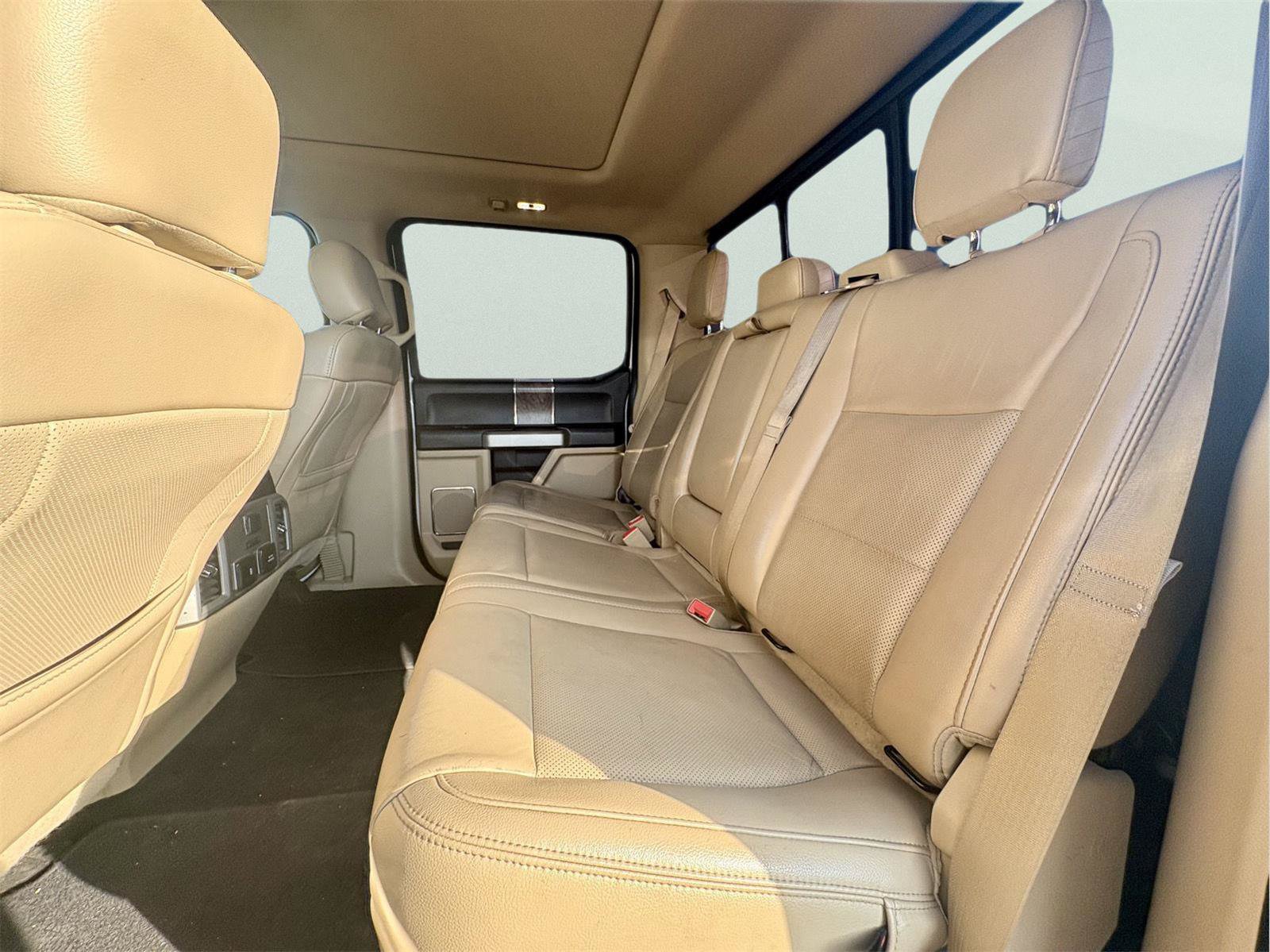 Used 2019 Ford F250 Lariat w/ Lariat Ultimate Package AWD/4WD image 11