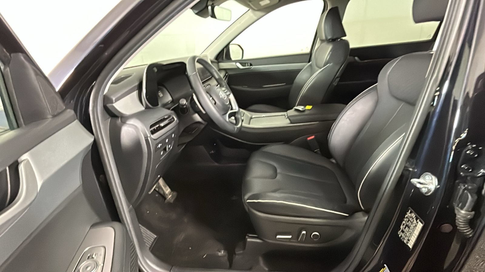 Used 2024 Hyundai Palisade SEL AWD/4WD image 14