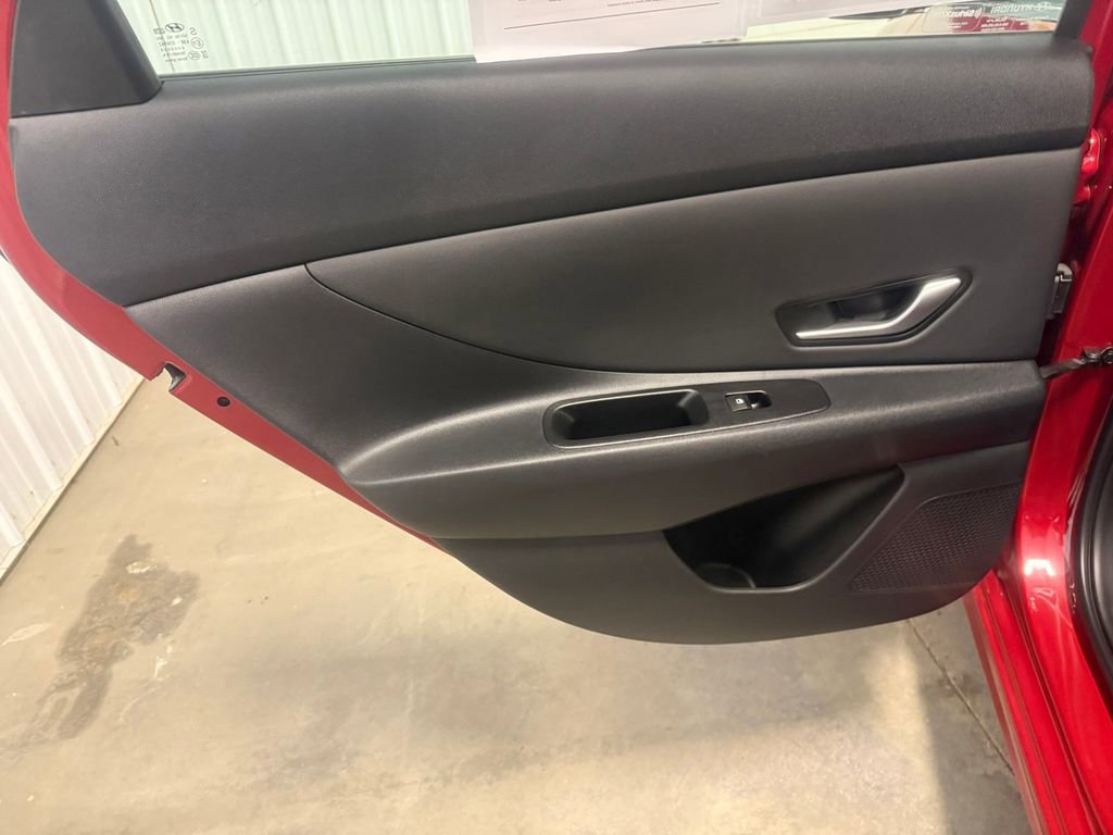 Certified 2023 Hyundai Elantra Limited w/ Cargo Package FWD image 25
