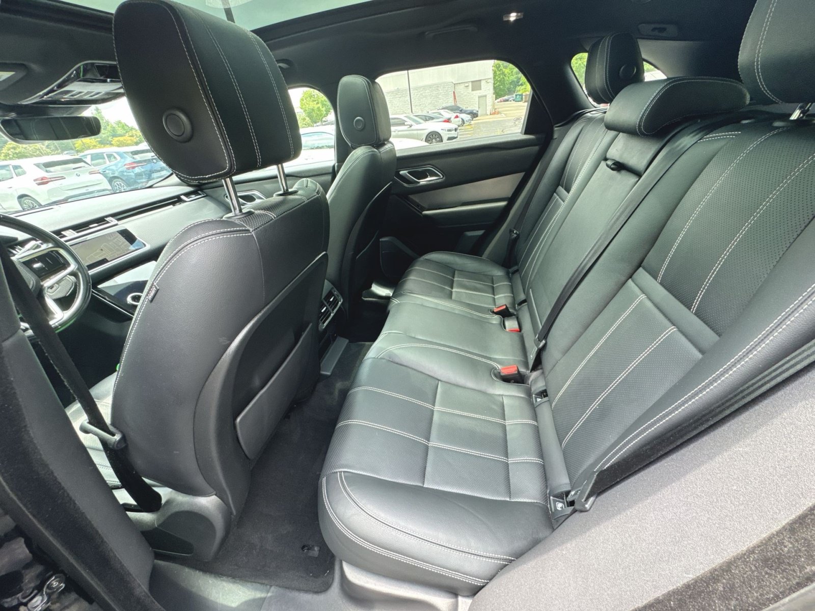Used 2022 Land Rover Range Rover Velar R-Dynamic S AWD/4WD image 25