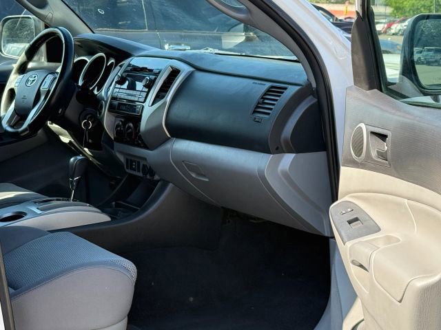 Used 2012 Toyota Tacoma 4x4 Double Cab image 22