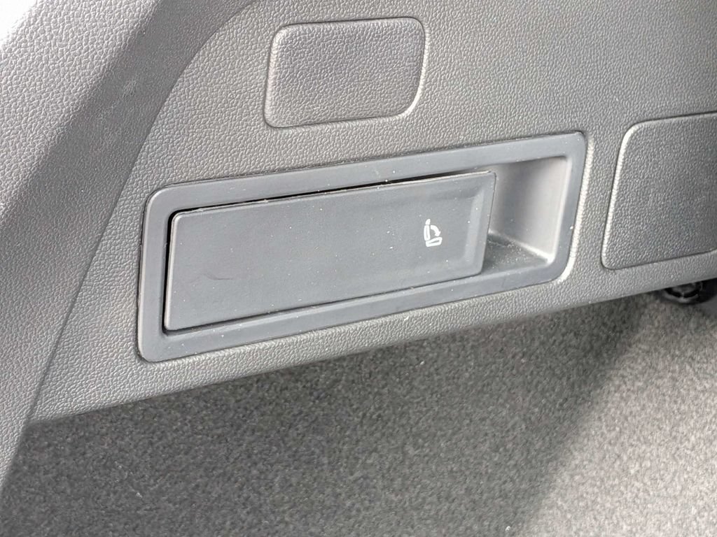 Used 2024 Volkswagen Tiguan S FWD image 15