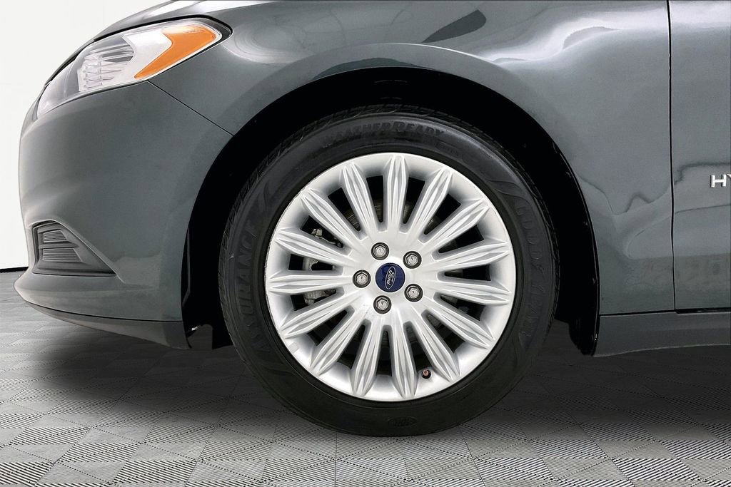 Used 2015 Ford Fusion S FWD image 25